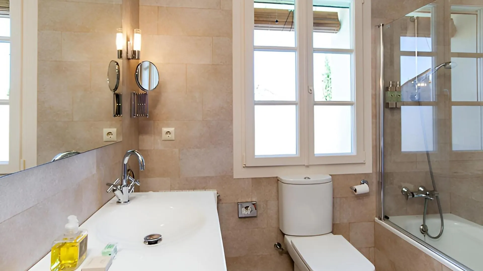 ****  L'Hort De Sant Cebria Bed & Breakfast Torroella de Fluvia Spain