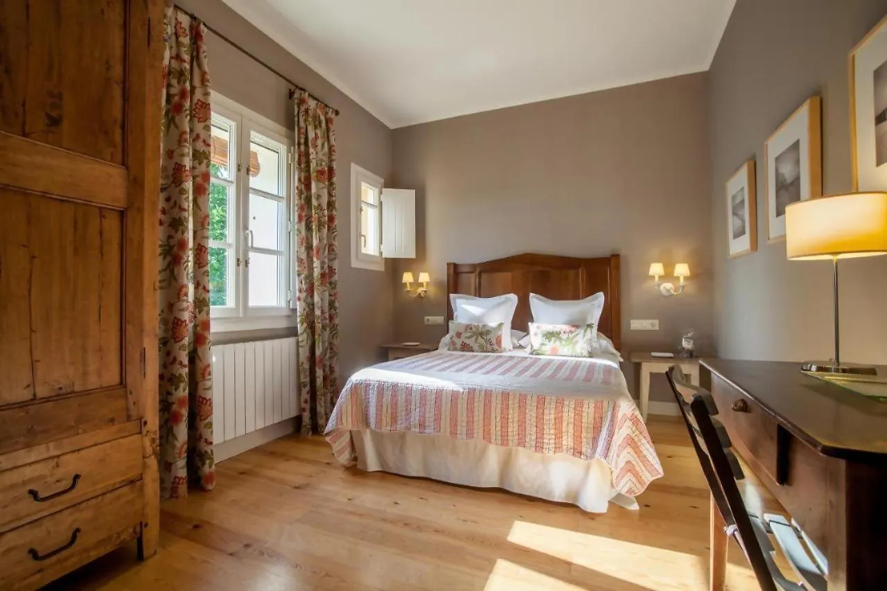 **** Nocleg ze śniadaniem Bed and Breakfast Lhort De Sant Cebria Torroella de Fluviá Hiszpania