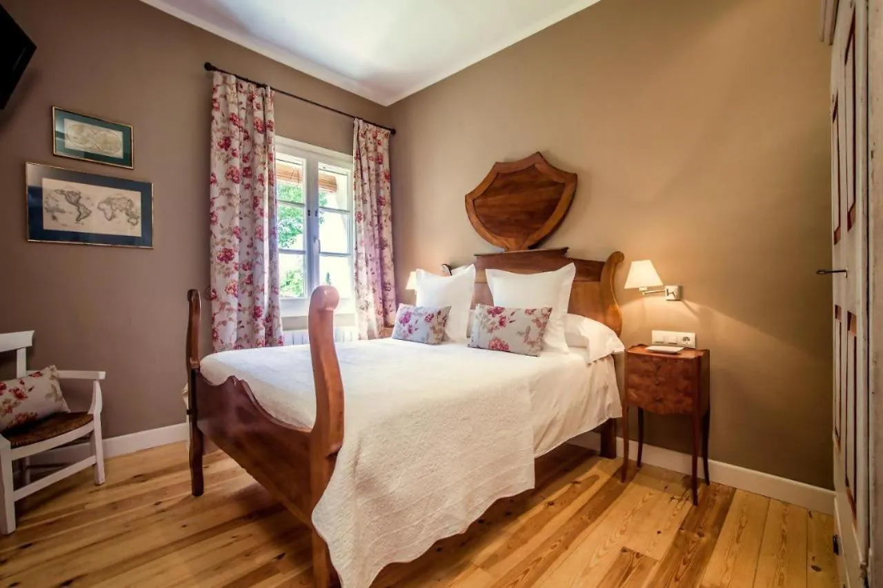 Bed and Breakfast Lhort De Sant Cebria Torroella de Fluviá 4*,